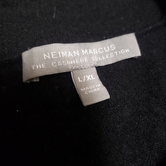 Neiman Marcus Oversized Short Sleeve Pull-over The Cashmere Collection L/XL - Picture 3 of 11